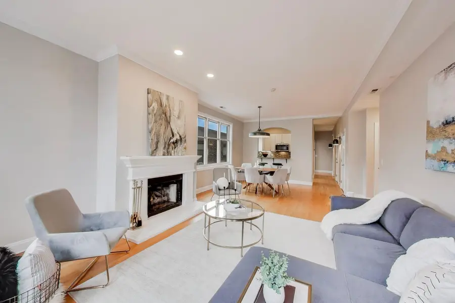 827 W Bradley Place #3E, Chicago, IL 60613 - #3