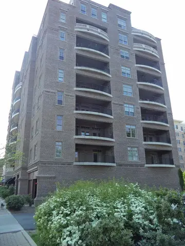 Address Withheld By Seller, Arlington Heights, IL 60005 - Image #3