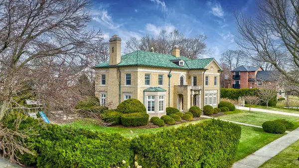 123 Oxford Road, Kenilworth, IL 60043