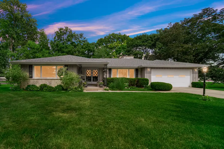399 Knollwood Court, Palatine, IL 60067 - Image #2