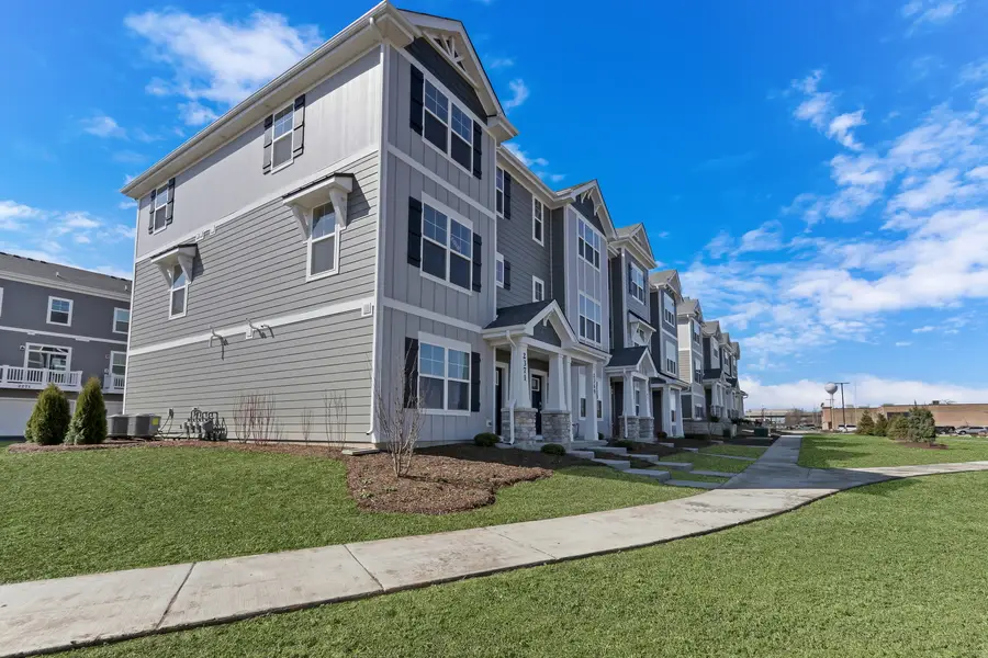 557 Yosemite Way, Mundelein, IL 60060 - #2