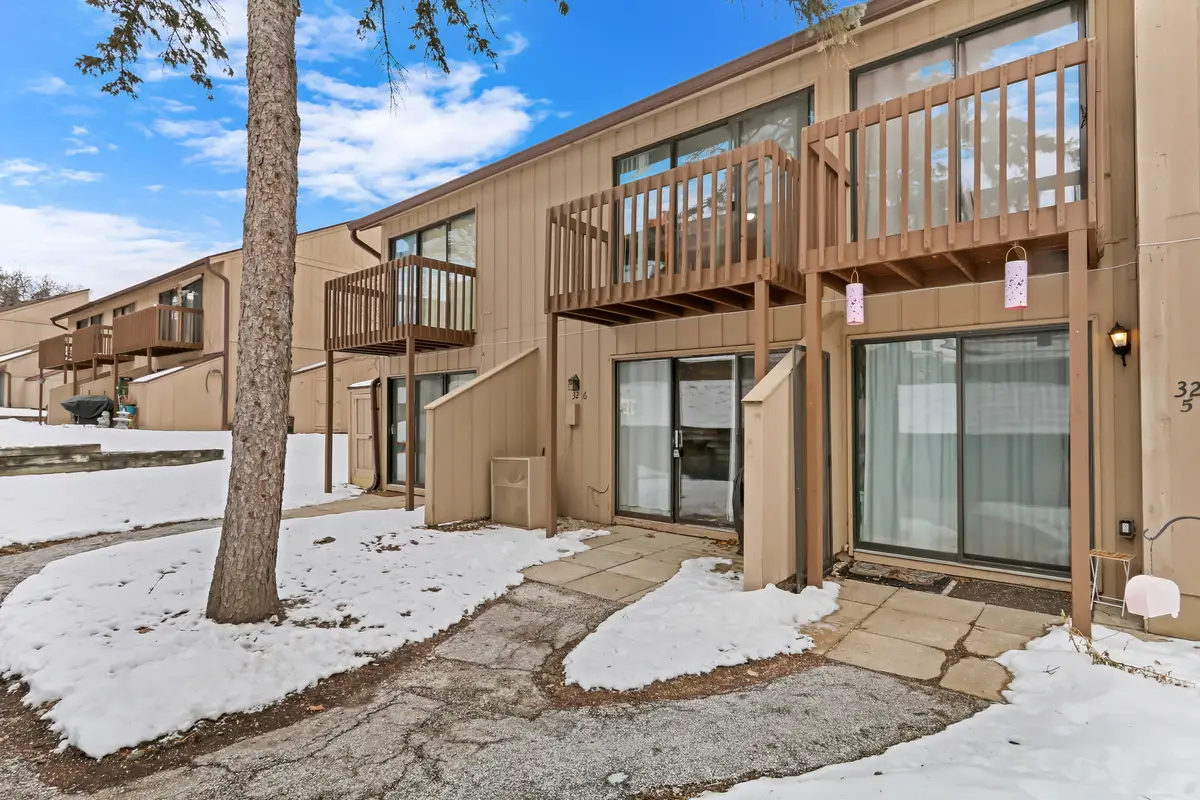 32 Montego Colony #6, Fox Lake, IL 60020 - #1