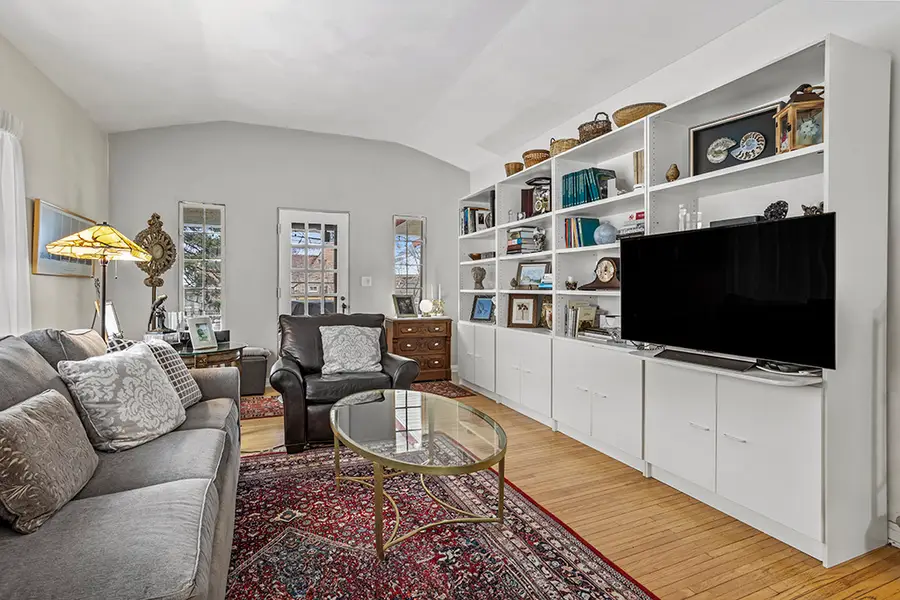 902 Sherwood Place, Joliet, IL 60435 - #3