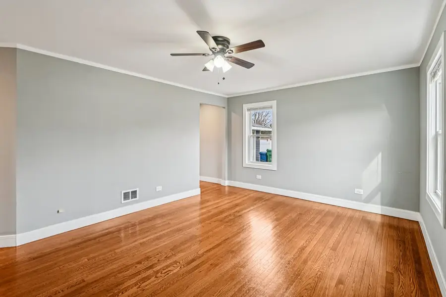 8608 Lavergne Avenue, Burbank, IL 60459 - #2