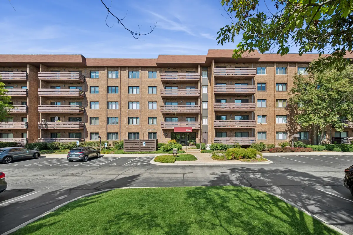 2000 Chestnut Avenue #103, Glenview, IL 60025 - #1