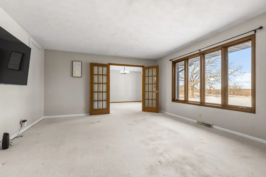 7467 Mccurry Road, Roscoe, IL 61073 - #3