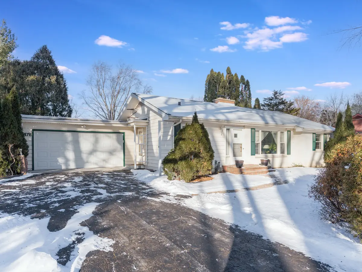 178 Brookhill Road, Libertyville, IL 60048 - #1