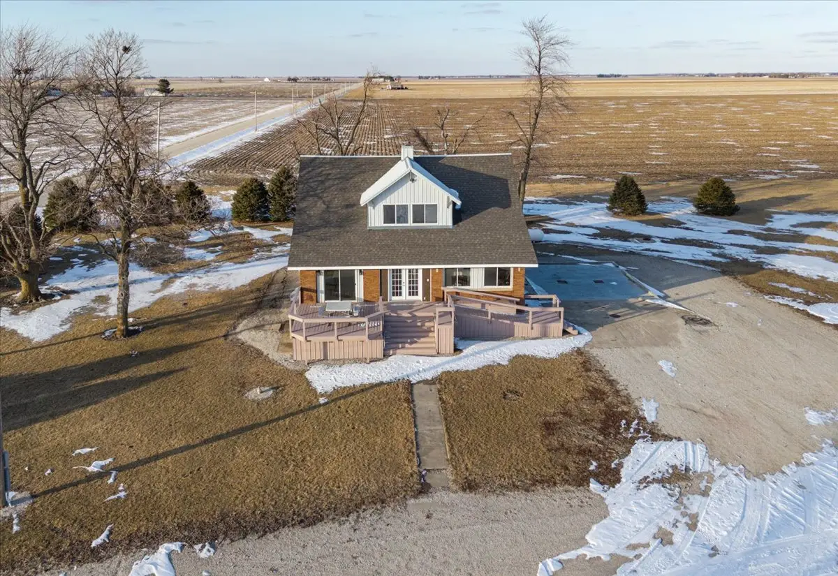 10788 N 1000 East Road, Chenoa, IL 61726 - #1