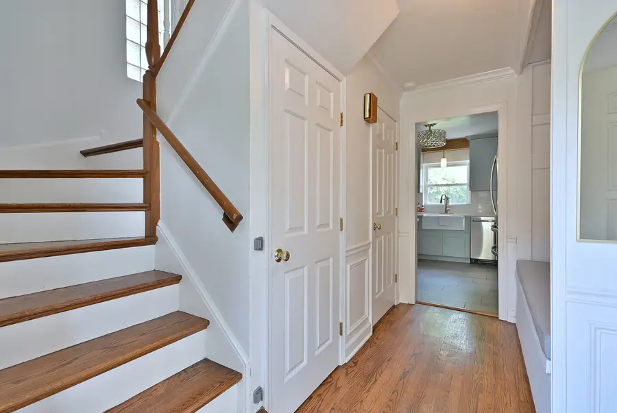 593 S Edgewood Avenue, Elmhurst, IL 60126 - Image #3