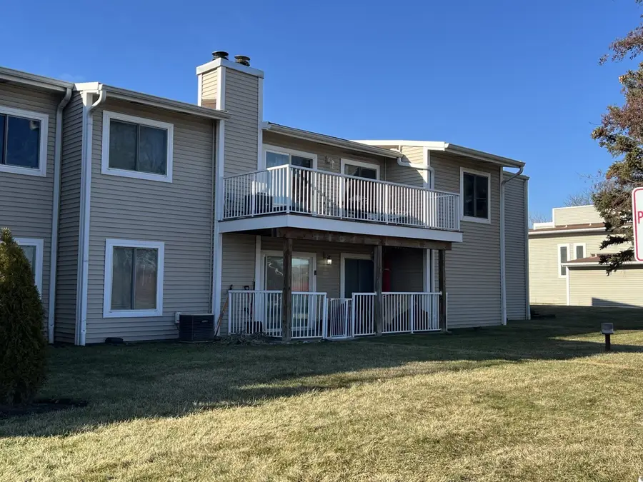 2254 N Baldwin Way #7B, Palatine, IL 60074 - Image #3