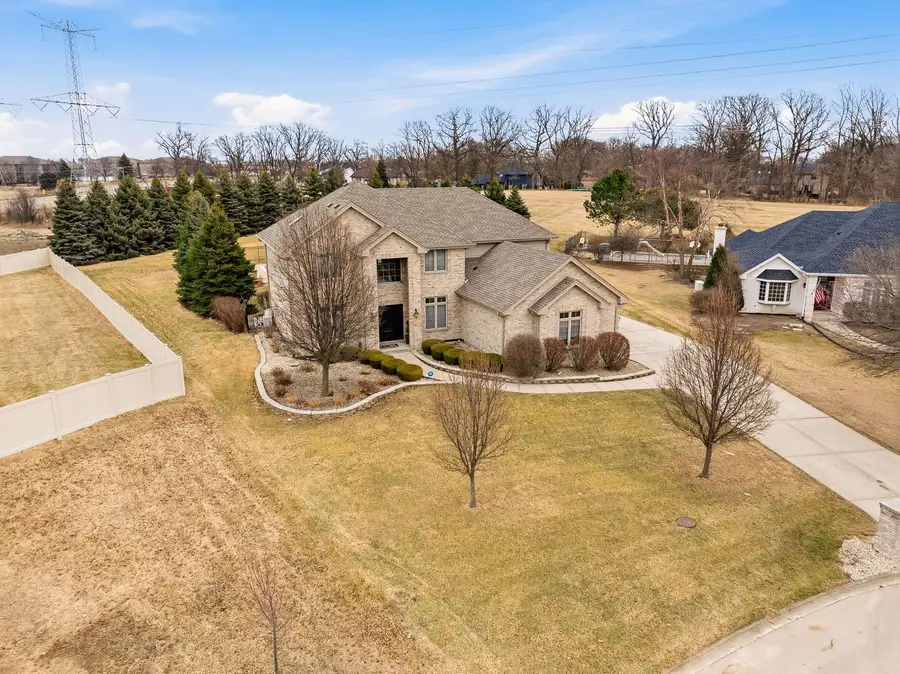 16039 S Ridgewood Drive, Homer Glen, IL 60491 - #3