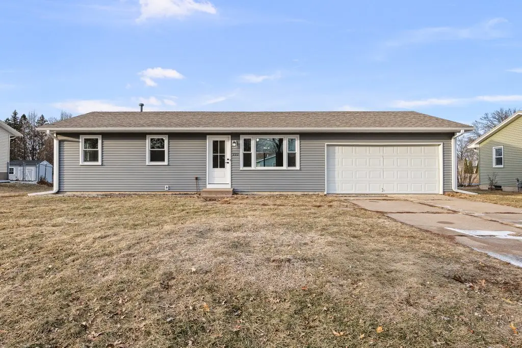 222 S Park View Drive, Park View, IA 52748 - #1