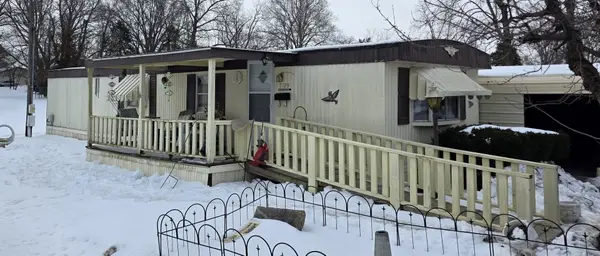 1129 W Dorris Street, Harrisburg, IL 62946