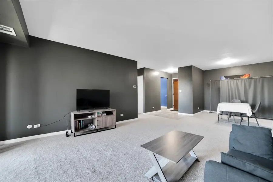 500 W Huntington Commons Road #448, Mount Prospect, IL 60056 - #3