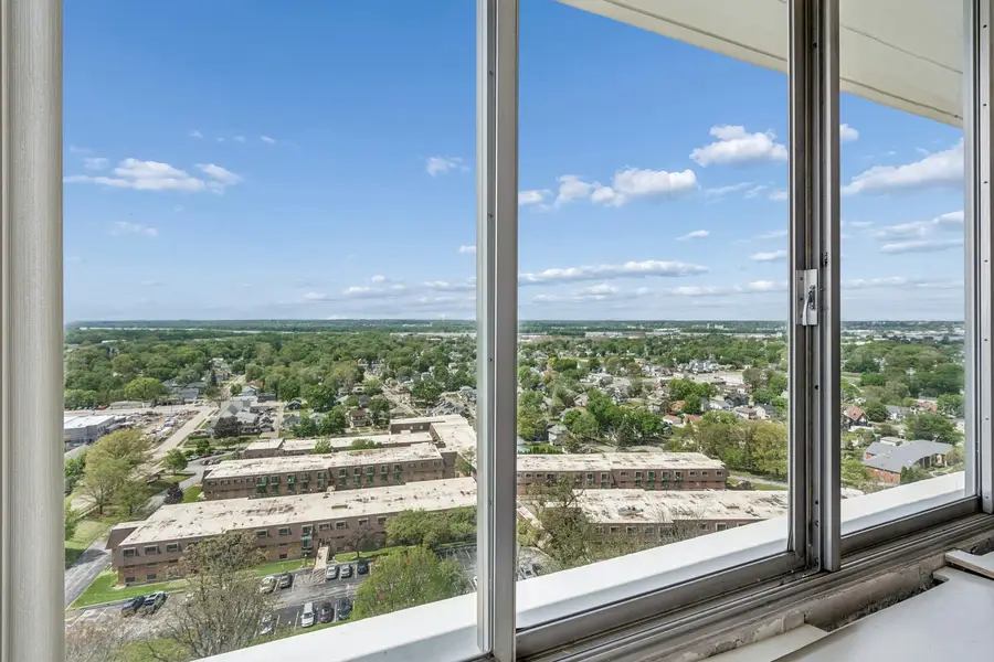 1337 21st Avenue #12B, Rock Island, IL 61201 - #3