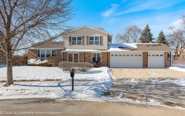 1484 Hodlmair Court, Elk Grove Village, IL 60007