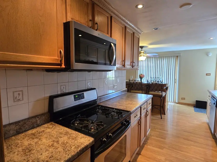 15354 Dobson Avenue, South Holland, IL 60473 - #3