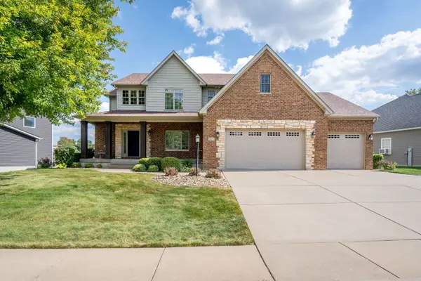 3271 Valleywynds Drive, Bettendorf, IA 52722