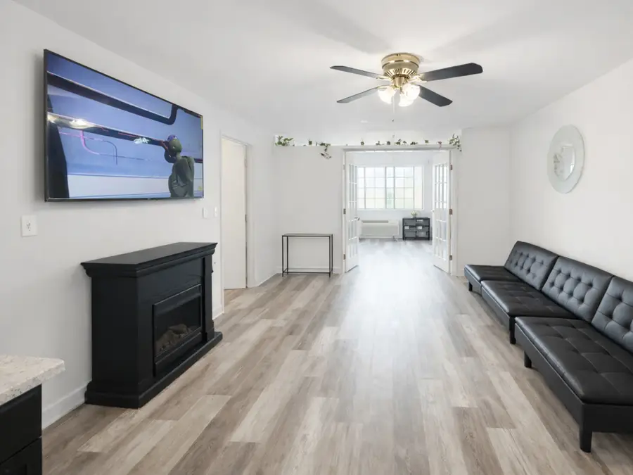 3370 W Brooke Avenue #410, Waukegan, IL 60087 - #3