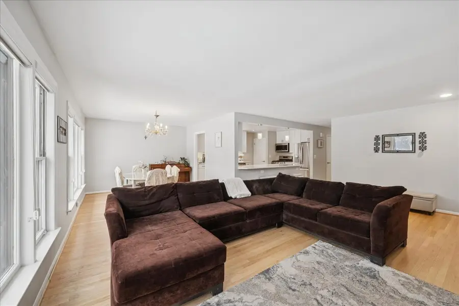 718 Lawler Avenue, Wilmette, IL 60091 - Image #2