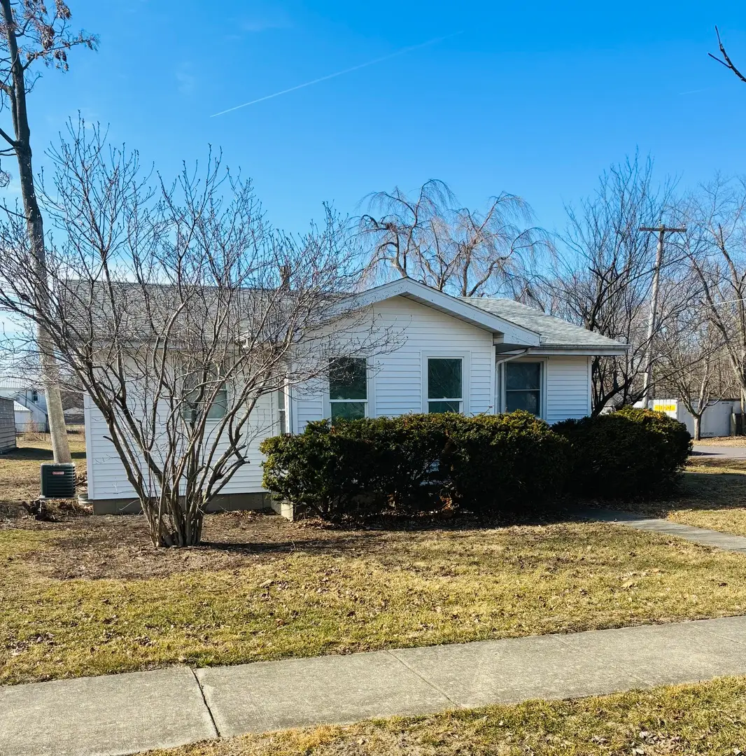 121 N West Street, Gibson City, IL 60936 - #1