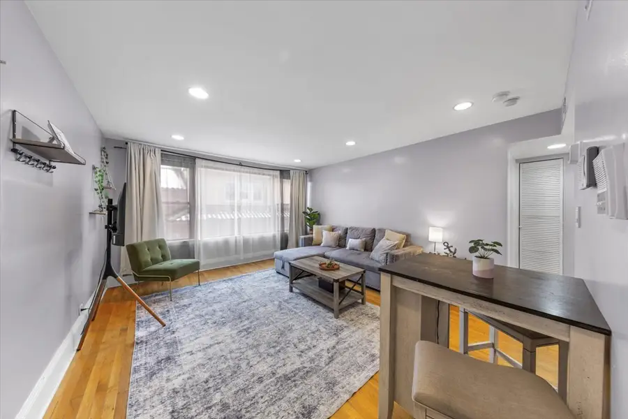 7423 N Sheridan Road #3W, Chicago, IL 60626 - Image #2