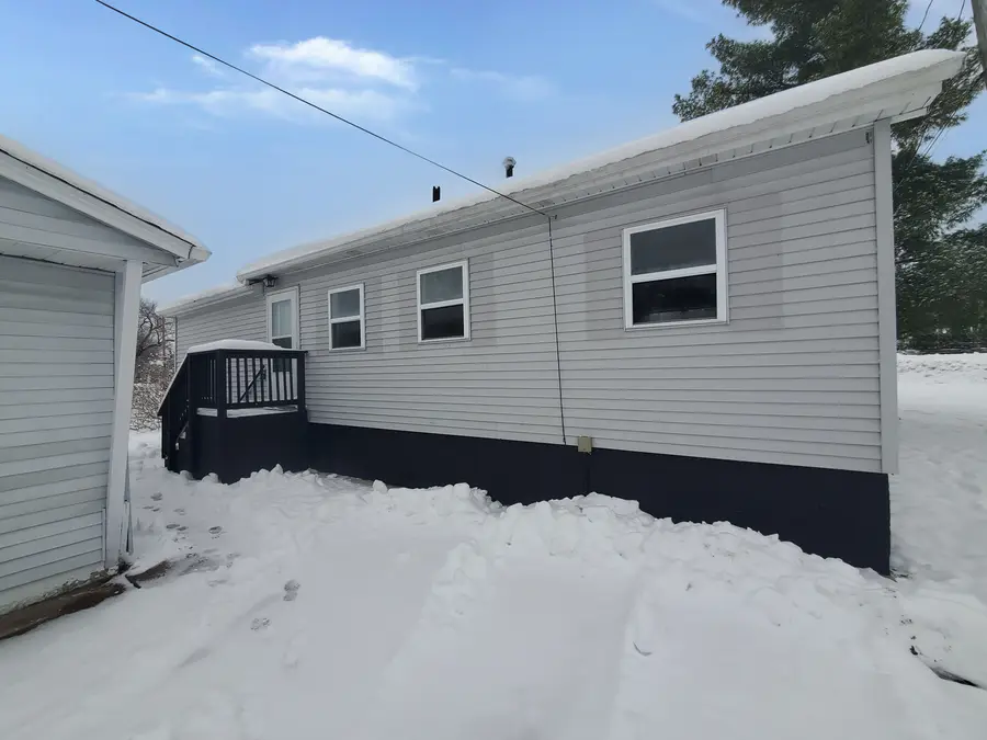 225 6th Avenue W, Andalusia, IL 61232 - #3