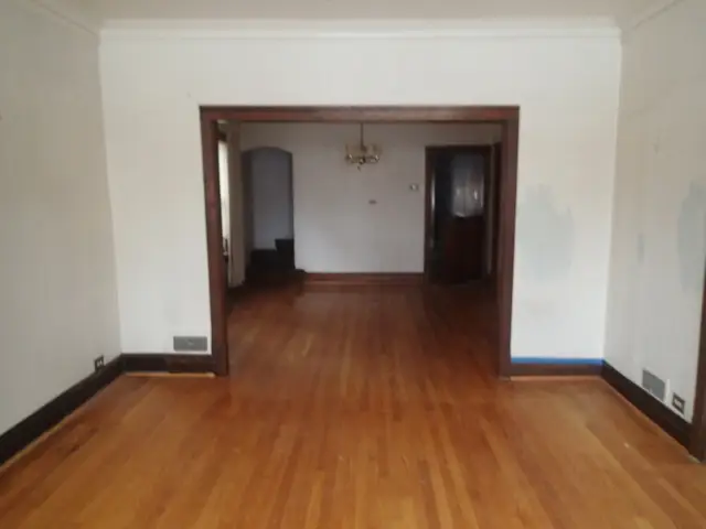 4927 W Waveland Avenue, Chicago, IL 60641 - Image #3