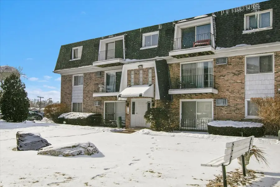 10310 Ridgeland Avenue #208, Chicago Ridge, IL 60415 - #2