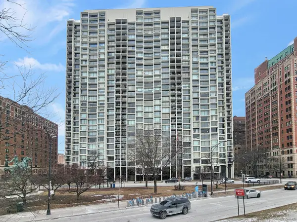 3200 N Lake Shore Drive #307, Chicago, IL 60657