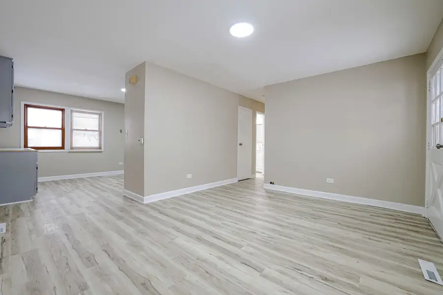 311 W Kennedy Drive, Streamwood, IL 60107 - #3