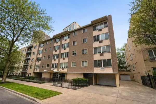 539 W Stratford Place #407, Chicago, IL 60657