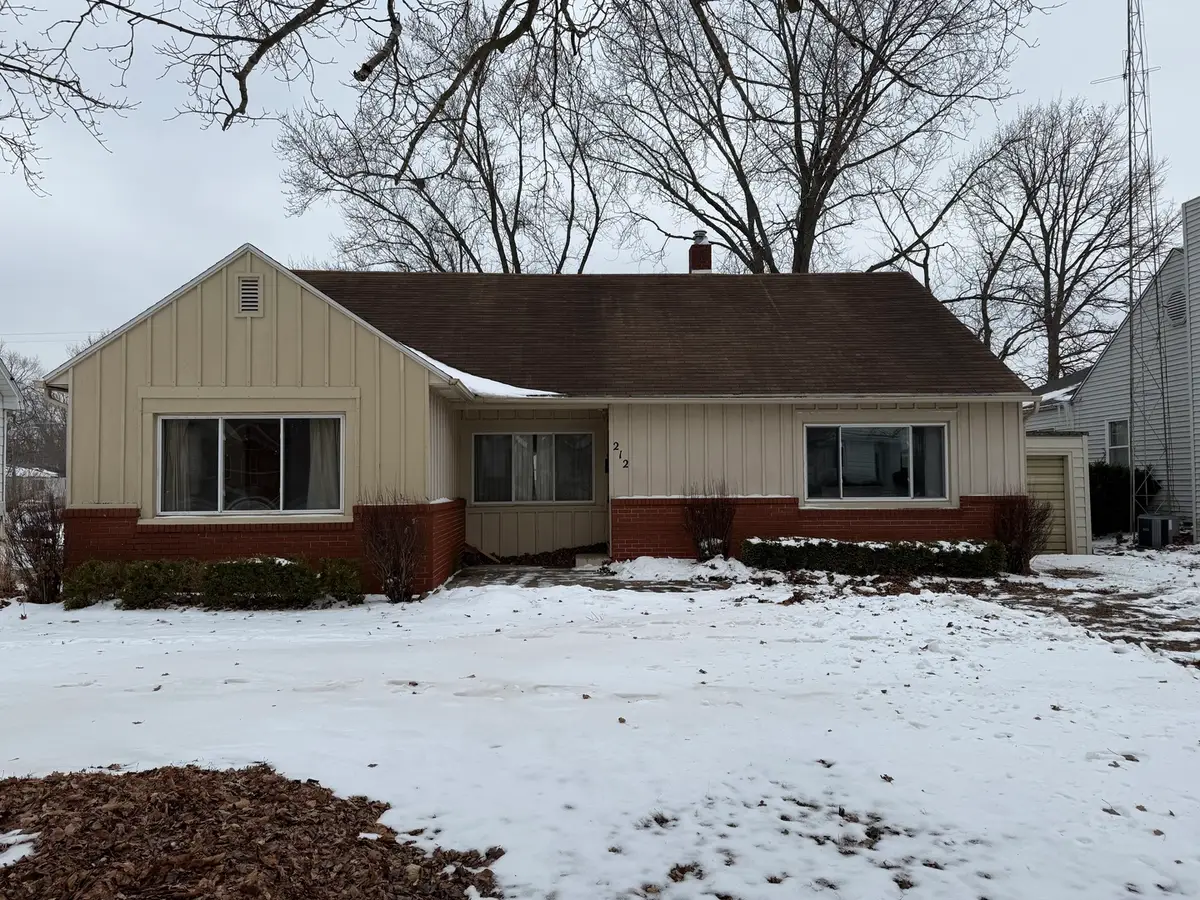 212 W Mckinley Street, Milford, IL 60953 - #1