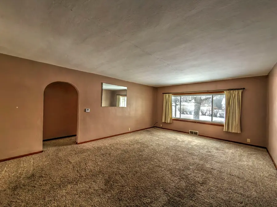 212 W Mckinley Street, Milford, IL 60953 - #3