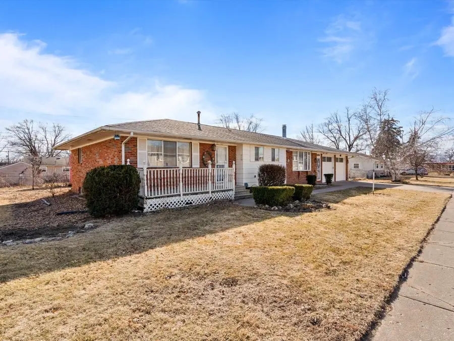 4816 44th Avenue, Moline, IL 61265 - #2