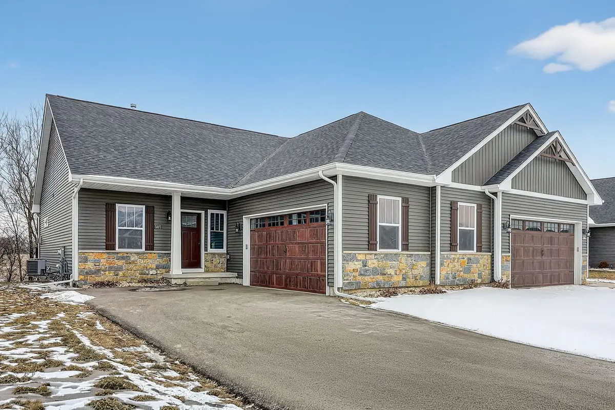 507 Anjali Court, Sycamore, IL 60178 - Image #1