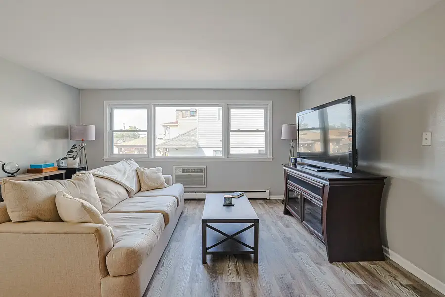 2222 N Harlem Avenue #2NW, Elmwood Park, IL 60707 - Image #3