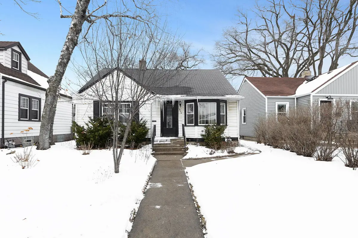 1815 Cleveland Street, Evanston, IL 60202 - Image #1