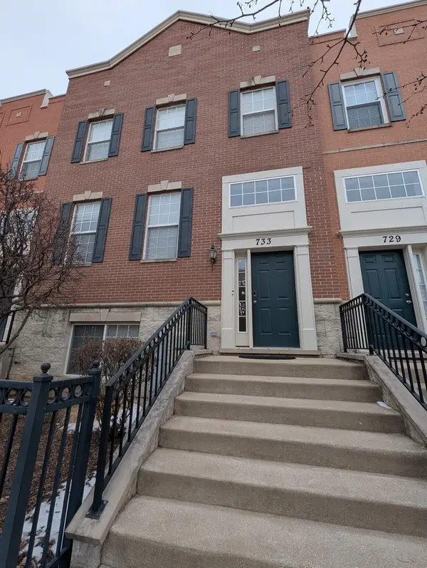 733 Station Boulevard, Aurora, IL 60504