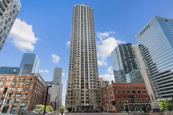 440 N Wabash Avenue #2702, Chicago, IL 60611