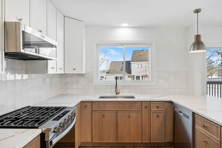 800 Big Bear Trail, Cary, IL 60013 - #2