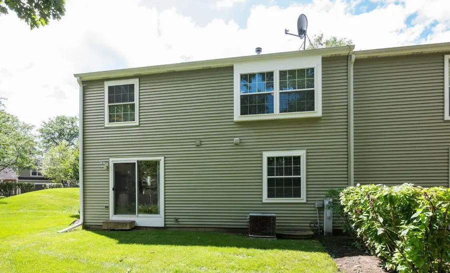 1906 Ozark Parkway, Algonquin, IL 60102 - #2