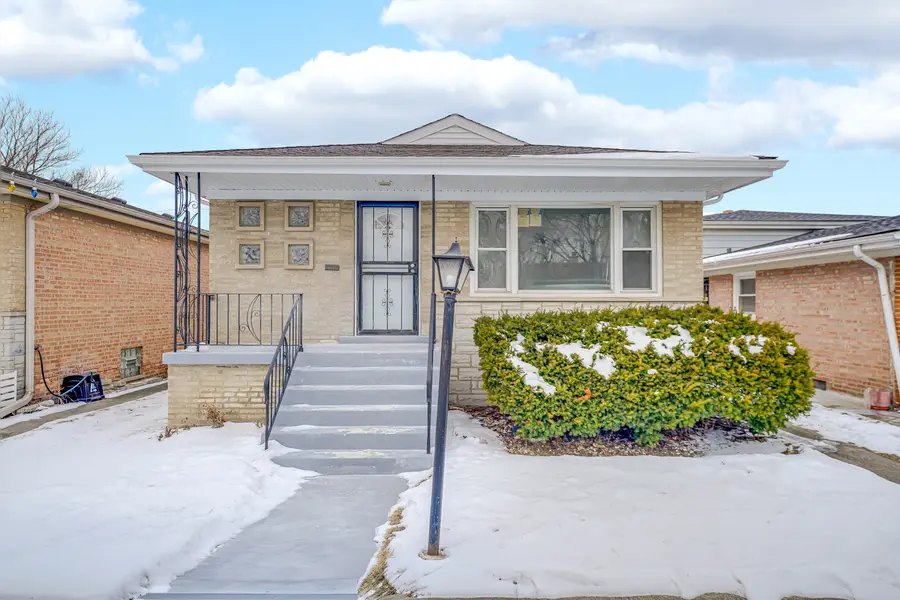 12930 S Carpenter Street, Calumet Park, IL 60827 - #2