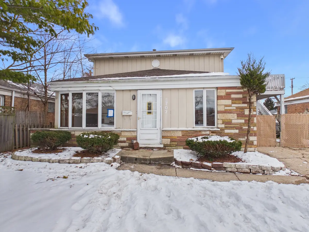 4707 W 82nd Place, Chicago, IL 60652 - Image #1