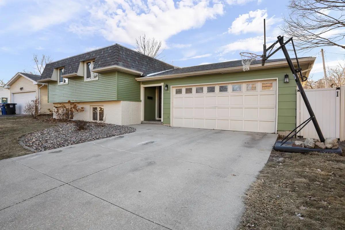 2413 3rd Street, Moline, IL 61265 - #1