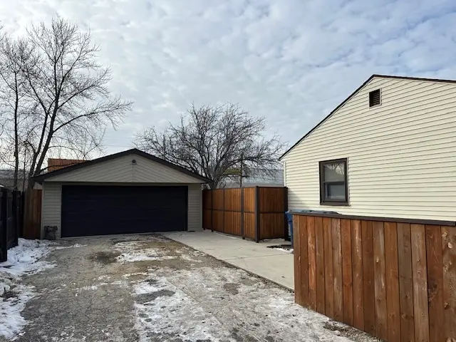 7600 S Ferdinand Avenue, Bridgeview, IL 60455 - #3