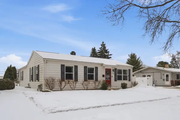 289 Navajo Trail, Buffalo Grove, IL 60089