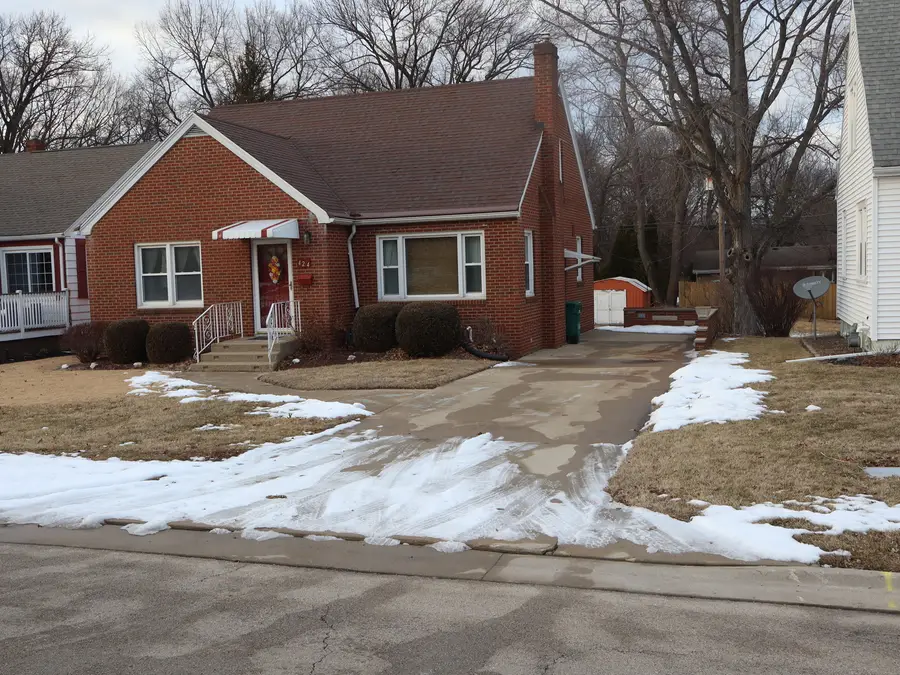 424 W Bluff Street, Streator, IL 61364 - #2