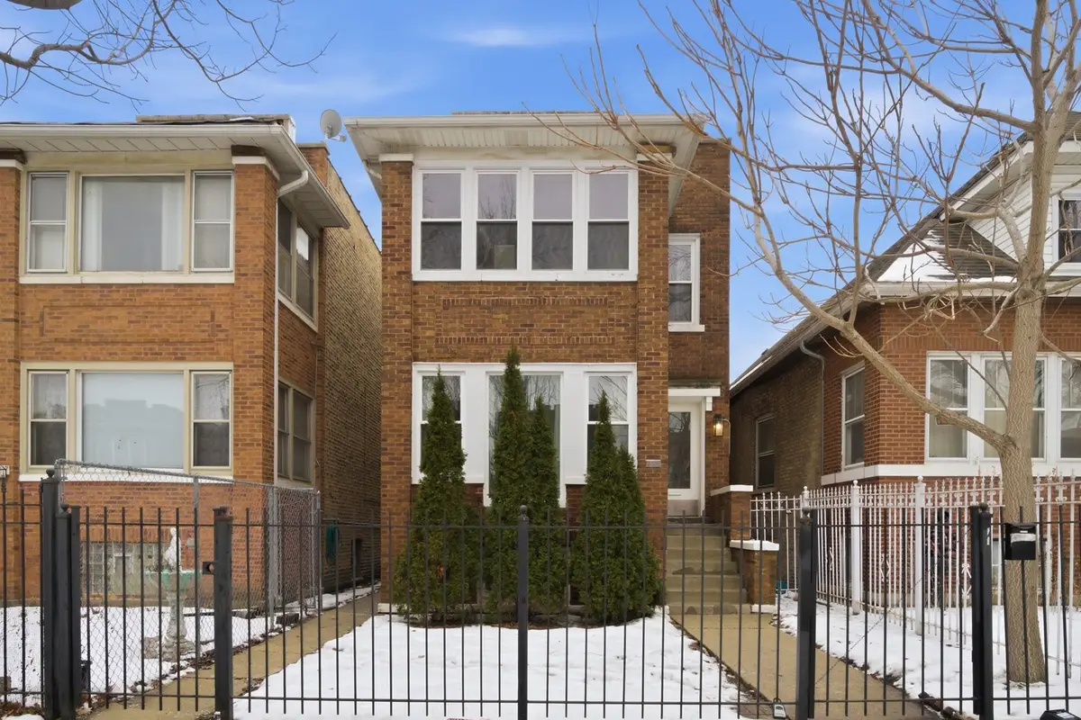 4045 W Nelson Street, Chicago, IL 60641 - Image #1