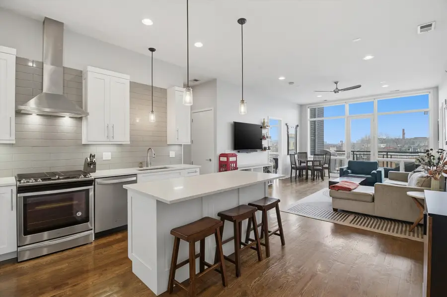 5 N Oakley Boulevard #406, Chicago, IL 60612 - #2